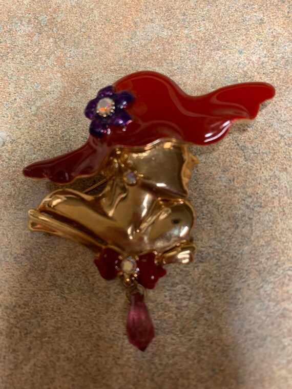 Vintage society lady brooch #431