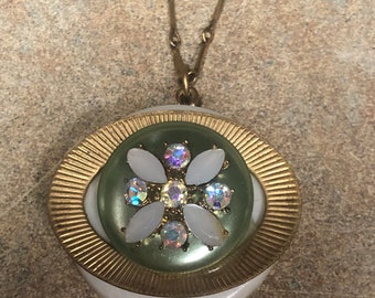 Vintage Lenora Dame Necklace #552