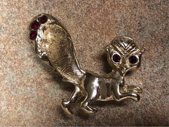 Vintage Squirrel Brooch #542