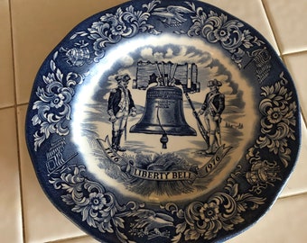 Vintage Avon Liberty Bell Bicentennial Plate #809