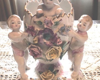 Querubines de porcelana vintage con jarrón n.° 439