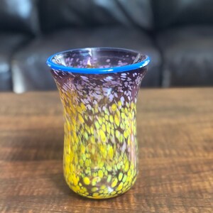 Hand blown art glass vase #528