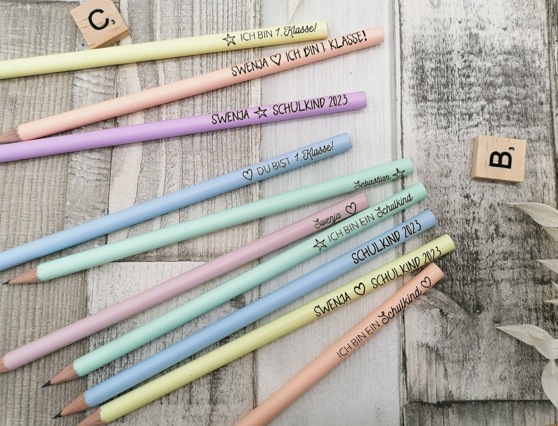 Personalisierter Bleistift Bleistift mit Name Stift mit Gravur Geschenk Schultüte Geschenk Einschulung Schulkind 2023 Bild 5