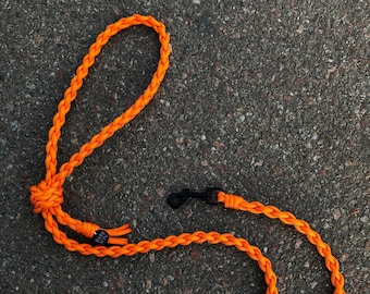 Correa para perros de paracord personalizada: un accesorio duradero y elegante hecho a mano para mascotas a la moda