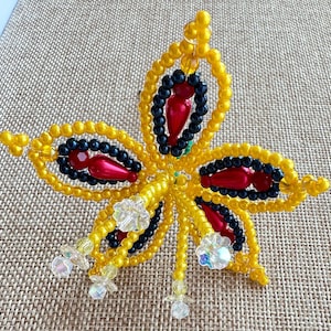 Colombian Tembleque Stylish Beaded Flower Head Pin
