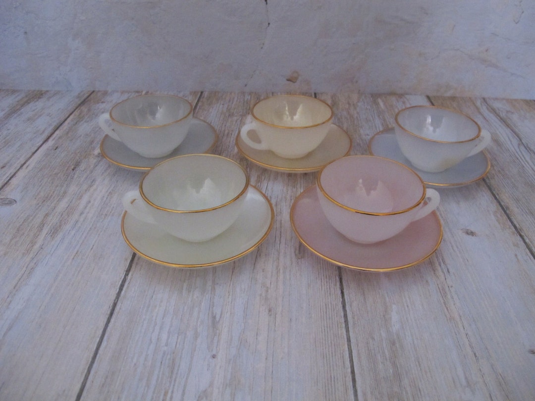 Lot De 5 Tasses à Café Arcopal Avec Soucoupes - Blanc - Occasion Très Bon état