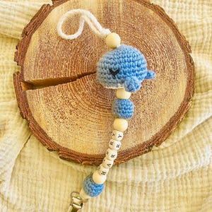 Regalo con nombre para bebé, clip para chupete personalizado, cadena para chupete personalizada, artículos imprescindibles para la bolsa de pañales, regalo para baby shower, accesorio para bebé de ballena azul