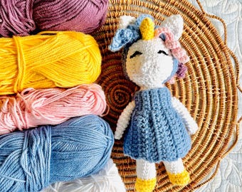 Patrón de unicornio a crochet: Juguete amigurumi con ropa (Patrón PDF)