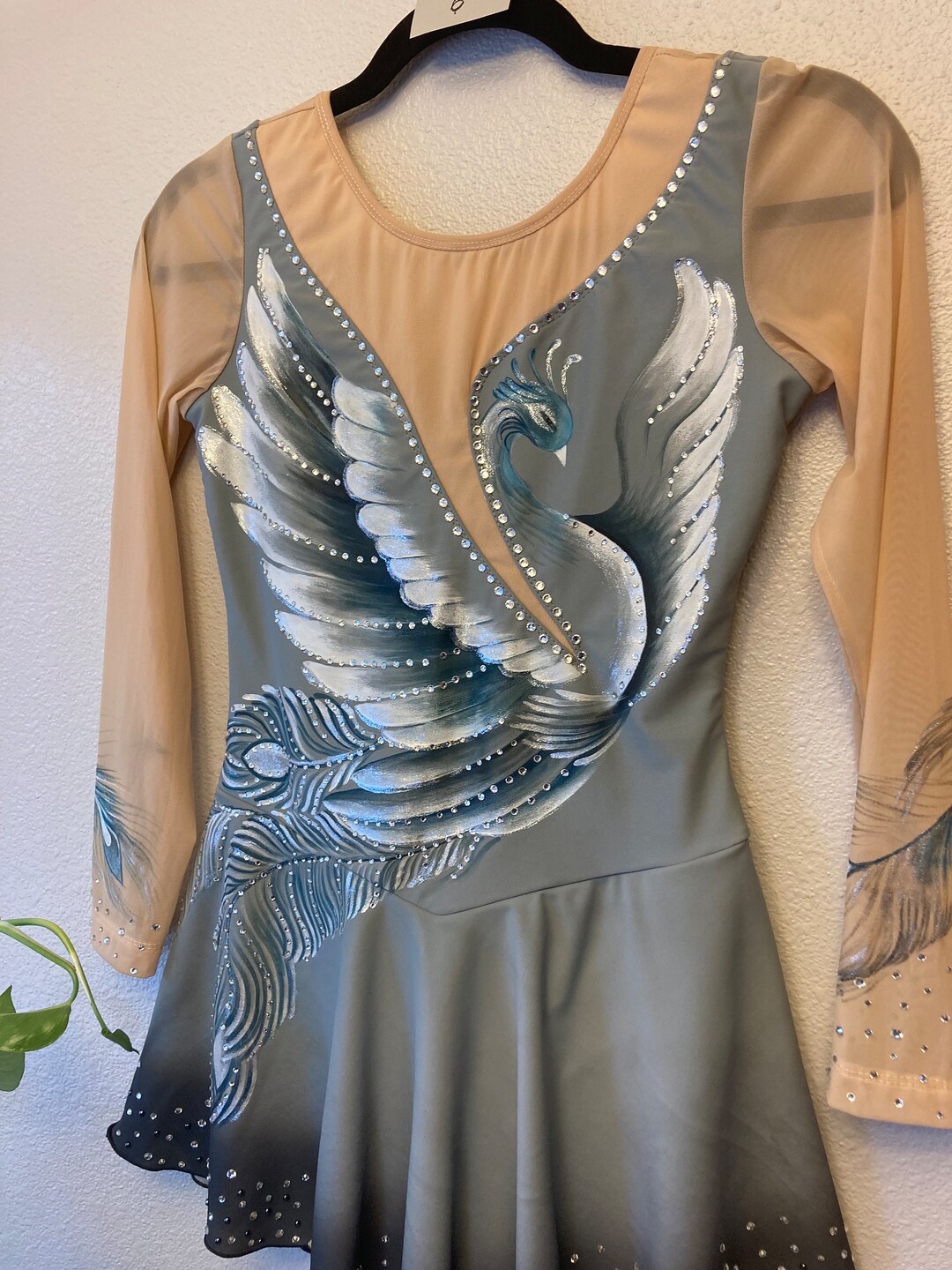 Hand Painted Peacock Skating Performance Figure