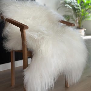 Sheepskin Rug, White sheepskin, Genuine  Sheepskin Rugs, Icelandic Sheepskin bedspread, Sheepskin throw, Outdoor Rugs, Sheepskin chair