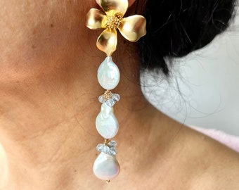 Boucles d'oreilles en perles et pierres précieuses pendantes, boucles d'oreilles blanches, clous d'oreilles fleurs, bijoux de mariage en or, mariée, cadeaux de mariée, soeur, grand keshi