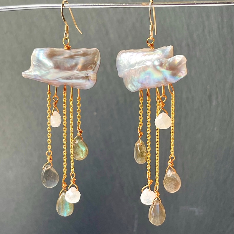 Boucles d'oreilles nuage en or avec gouttes de pluie, boucles d'oreilles en perles de pierre précieuses pour femme, grandes boucles d'oreilles pendantes en perles grises, cadeau unique bijoux faits main image 2