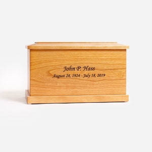 Traditional Urn - Cherry
