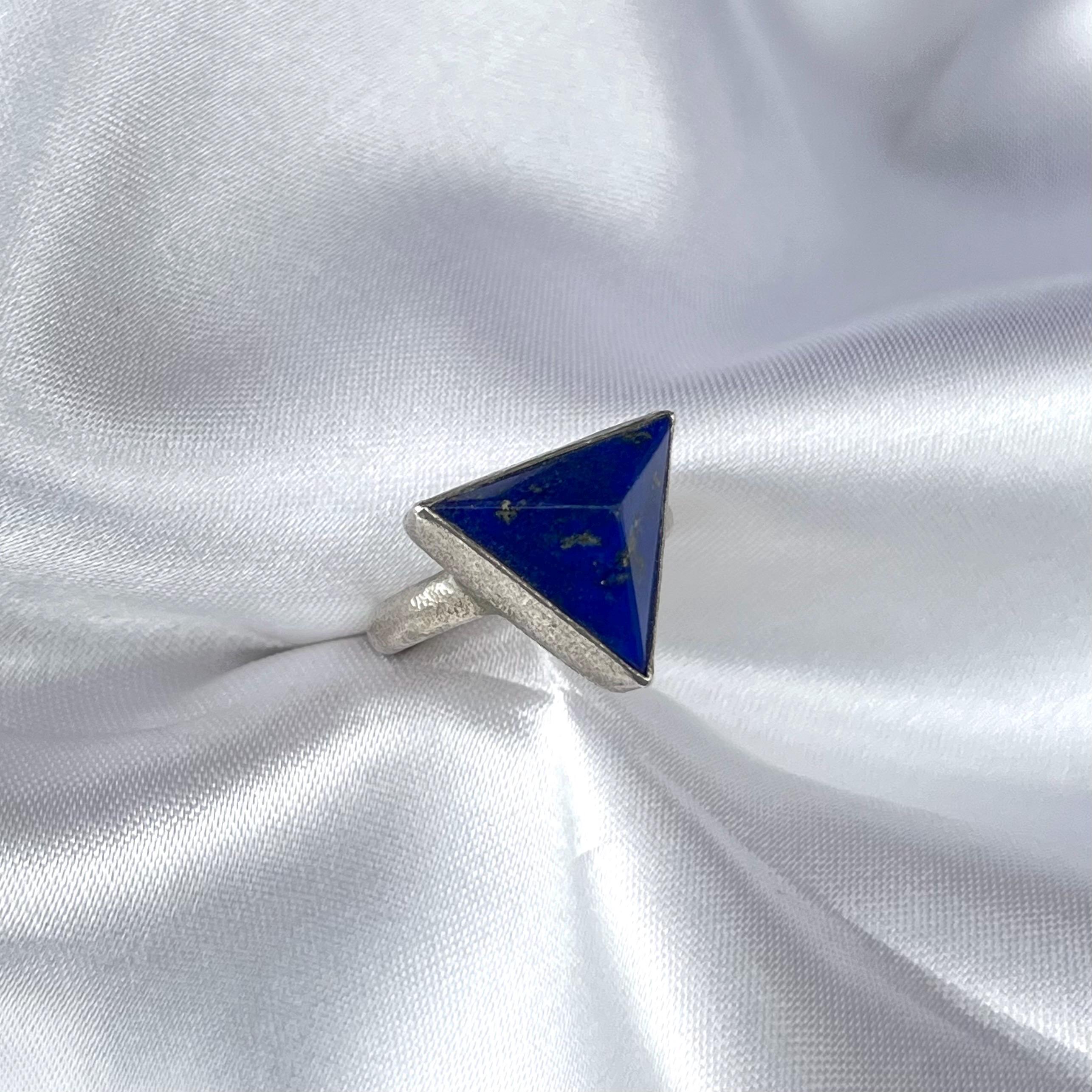 Hammerschlag Lapis Lazuli Ring: Handgemachtes Mattes Sterling Silber