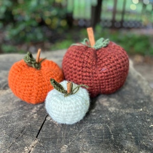 Crochet Pumpkin Home Decor, Handmade White/Orange Stuffed Pumpkin, Fall/Autumn/Halloween/Thanksgiving Decor, Small/Medium/Large Pumpkins