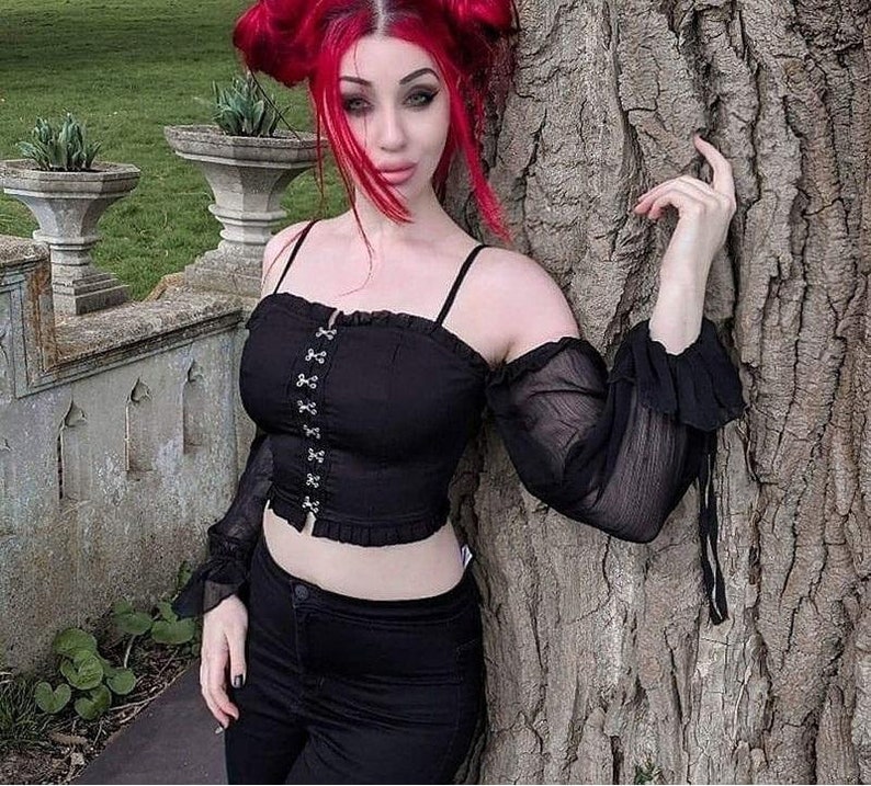 Crop Lace Sleeves Shirt Backless