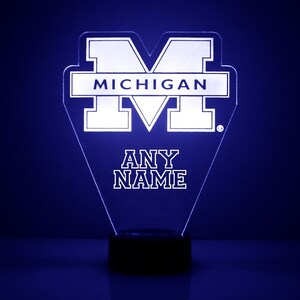 Michigan Wolverines Logo, Personalized Sports Fan Lamp, School Logo, Free Engraving, Fan Gift,16 Color Remote Control, CLC Licensed