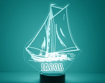 Luce notturna a forma di barca a vela, personalizzata e gratuita, lampada notturna a LED, con telecomando, regalo inciso, cambio colore a 16 colori, lampada a forma di motoscafo