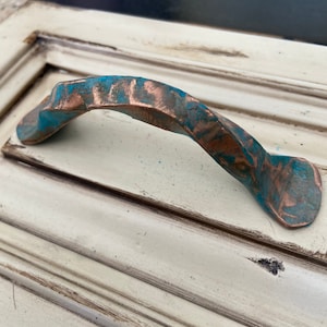 Cabinet Pull - Cabinet Hardware - Drawer Knobs - Drawer Handles - Reverse Twist, Arched Bend