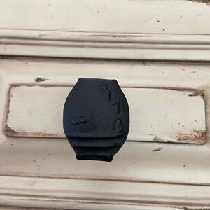 May include: Black plastic knob with the number 5170 printed on it.