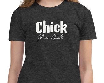 Chick Me Out / Camiseta de manga corta juvenil, Chick Me Out Funny Pun camiseta, camiseta de Pascua para niños, linda camisa de animales de granja, pollito de Pascua