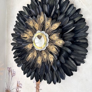Jujuhat “LE NAQQĀRA BLACK” – black feathers & peacock feathers – gilded brass and mother-of-pearl mirror – 65 or 80 cm