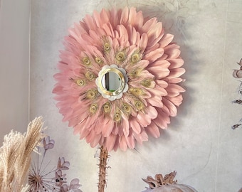 Juju Hat “LE NAQQÂRA PINK” – Natural pink feathers and golden peacock, gilded brass mirror adorned with mother-of-pearl (65 or 80 cm)