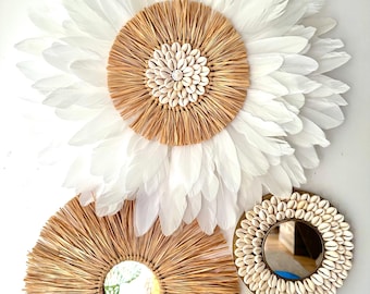 Trio de Sarah – Juju Hat blanc, miroir en raphia naturel  et miroir coquillages naturels
