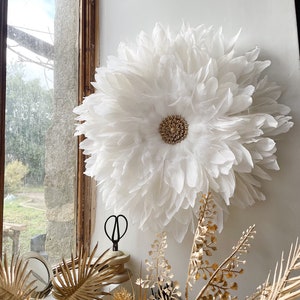 White Juju Hat – LE PACIFIQUE – feather wall decoration with golden cowrie heart – 65 cm