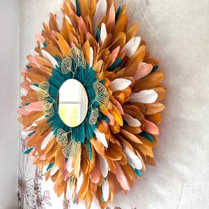JUJUHAT “THE MANHATTAN” – Wall decoration in brown feathers, peacock and Art Deco mirror