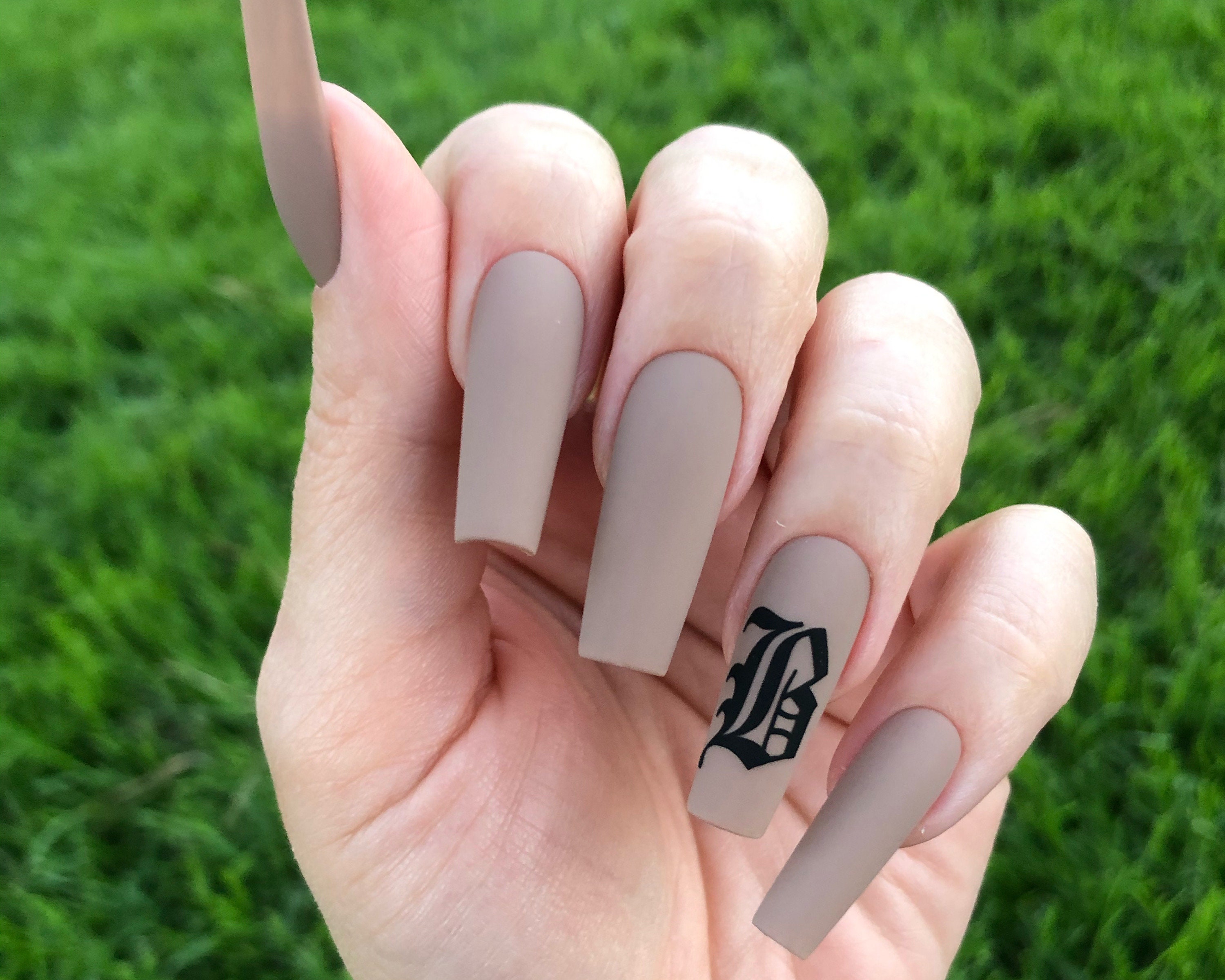 Acrylic, gel polish, hearts, and the cursive letter J for Tara! Color is  @dndgel's Powder Rose (87) | J nails, Tiffany nails, Nails