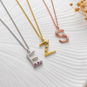 Collar con inicial de piedra de nacimiento y nombre, joyería personalizada con inicial, plata 925 chapada en oro de 14 quilates, regalo para el Día de la Madre.