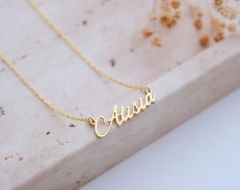 Personalized name necklace with desired name, made of genuine 925 sterling silver and 14K gold. Birthday gift for mom, Mother's Day gift.