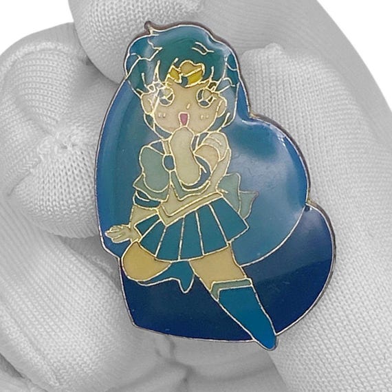 Vintage 90s Sailor Moon Enamel Pin - Sailor Mercury Heart
