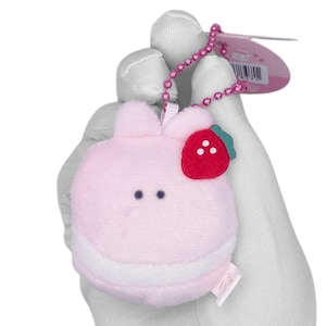 Y2K Deadstock New Round Eyes Mascot Plüsch Schlüsselanhänger - Erdbeer Macaroon