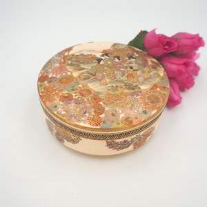 Antique Satsuma Round Trinket Dish Signed Porcelain