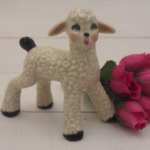 Lindo Cordeirinho Vintage Antorporfico Cerâmica Pintada à Mão Kitsch