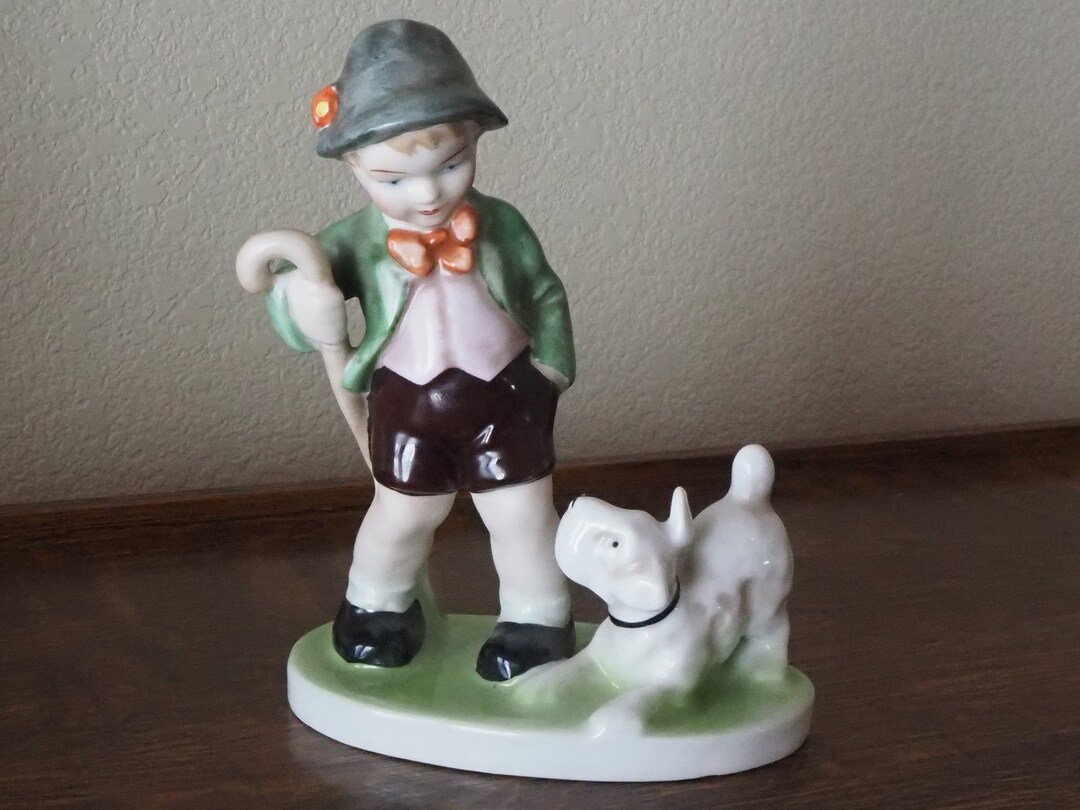 ババリア　ゲロルド　GEROLD　PORZELLAN 置物　フィギュリン Vintage Gerold Porzellan Figurine: Hand Painted Boy With Dog - Etsy