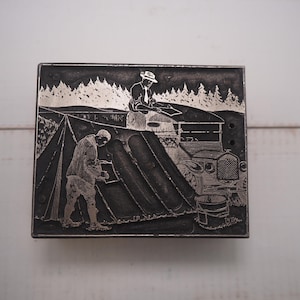 Bloque de impresión tipográfica de camping vintage: metal sobre madera