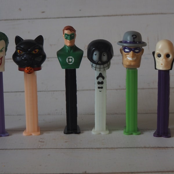 Vintage Pez Dispensers Collectible Pez Joker Black Cat Green Lantern Skeleton Riddler Skull Retro Pez