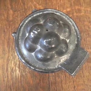Antique Pewter Fruit Tart Ice Cream/ Chocolate Mold #415