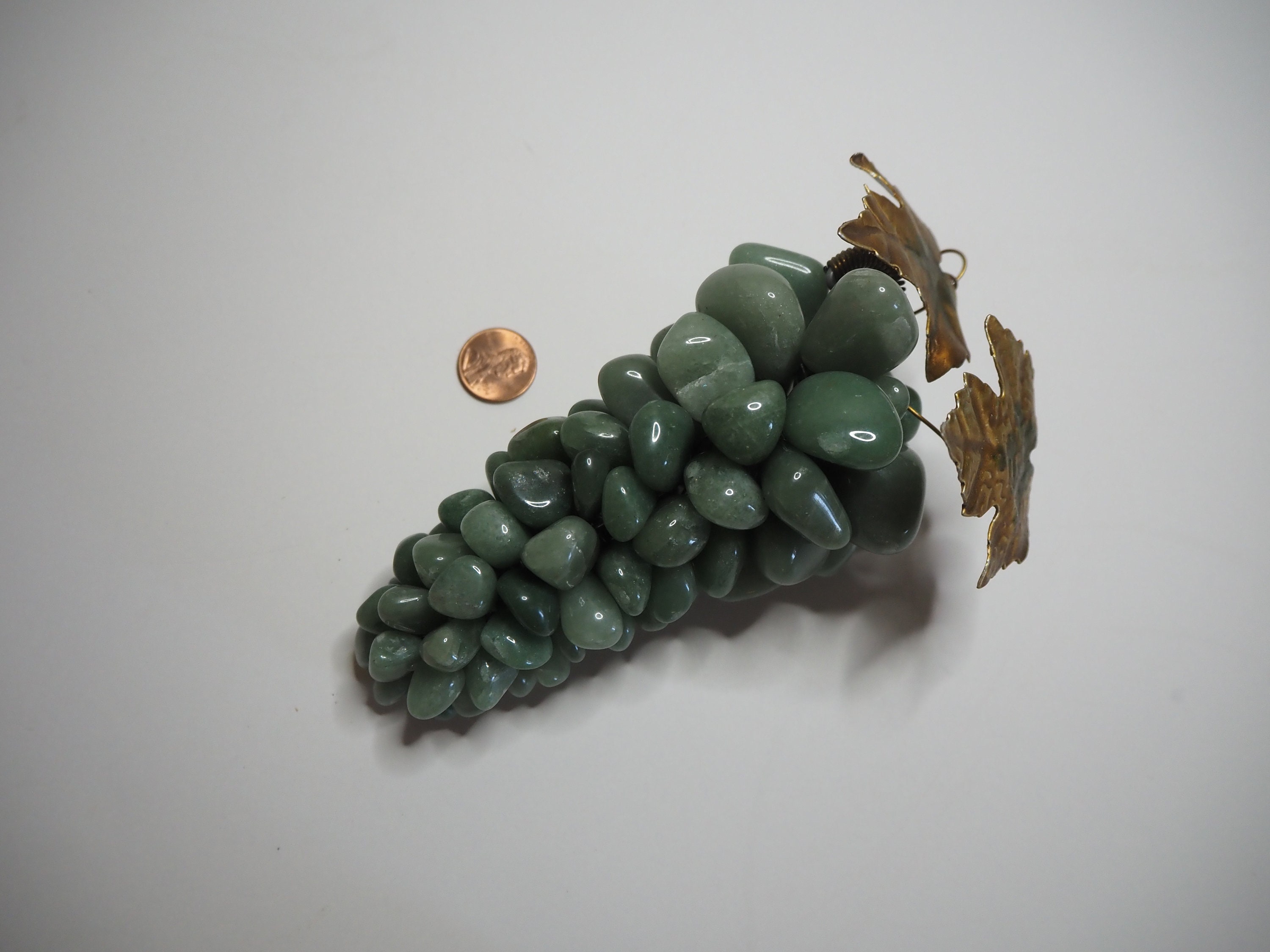 Vintage Gemstone Grape Cluster With 2 Leaves Jade Stone