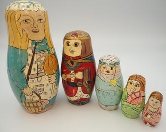 Vintage Cinderella Fairy Tale Matryoshka Nesting Doll  Set of 5