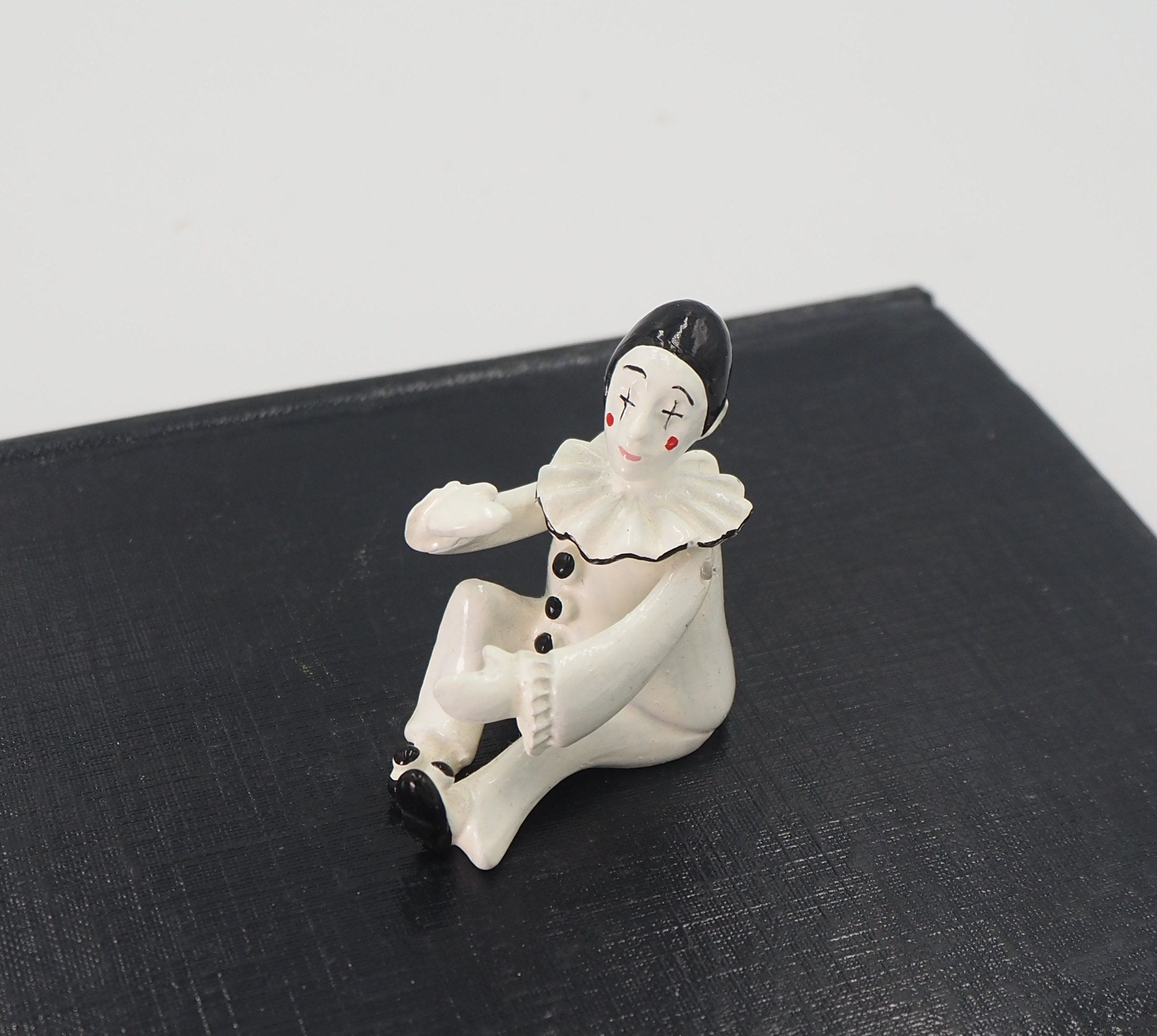 Hantel Victorian Miniatures - Etsy