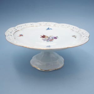 Vintage Cupcake Stand Flowers with Gold Trim