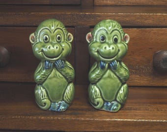 Kitschy Green Monkey Salt and Pepper Shakers - Anthropomorphic Collectible