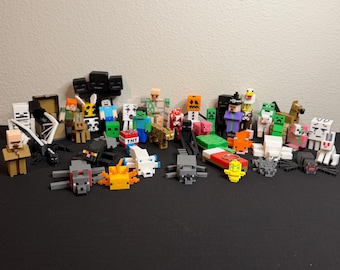Pack de figuras de píxeles / 46 personajes y criaturas coleccionables / Set de regalo para gamers