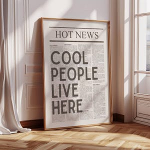 Cool People Live Here Gazeta Plakat Sztuka Ścienna Wydruk Typografii Vintage Estetyczny Wystrój Domu Modny Wydruk Sztuka Ścienna