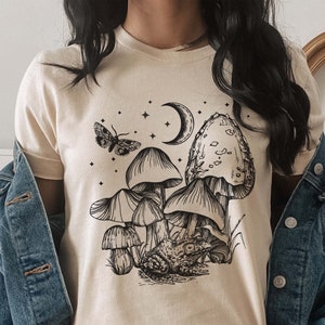 Mushroom Shirt Frog Shirt Dark Academia Cottagecore Shirt Cottagecore Clothing Aesthetic Clothes Goblincore Mushroom TShirt Toad Shirt