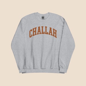 Challah Bread Sweatshirt - Perfect Jewish Gift for Foodies, Shabbat Celebrations, Hanukkah, Kosher-Friendly, Trending Women&#39;s Gift, Israel.